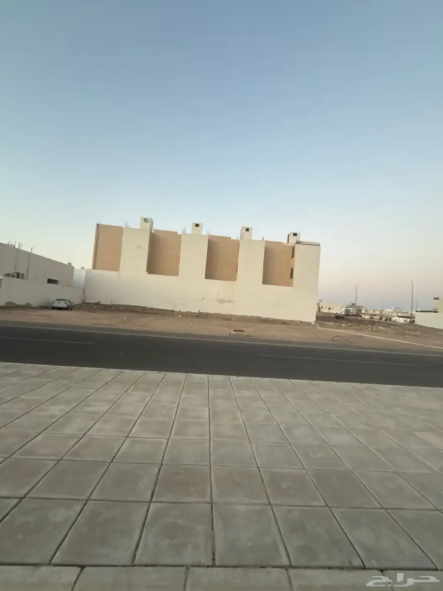 للبيع ارض تجارية في مخطط النبلاء شارع 30م غربي 3