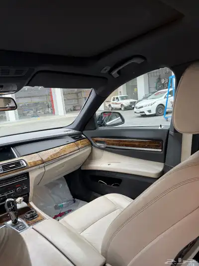 بي ام دبليو 730 7