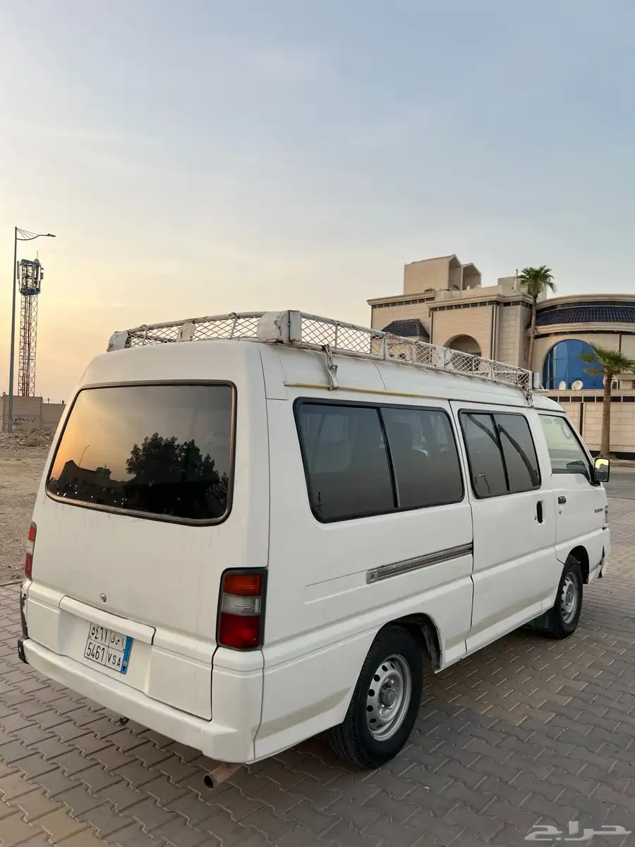 فآن ميتسوبيشي 2004 نظيف 5