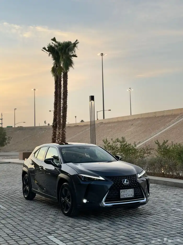 لكزس UX200 موديل 2023 0