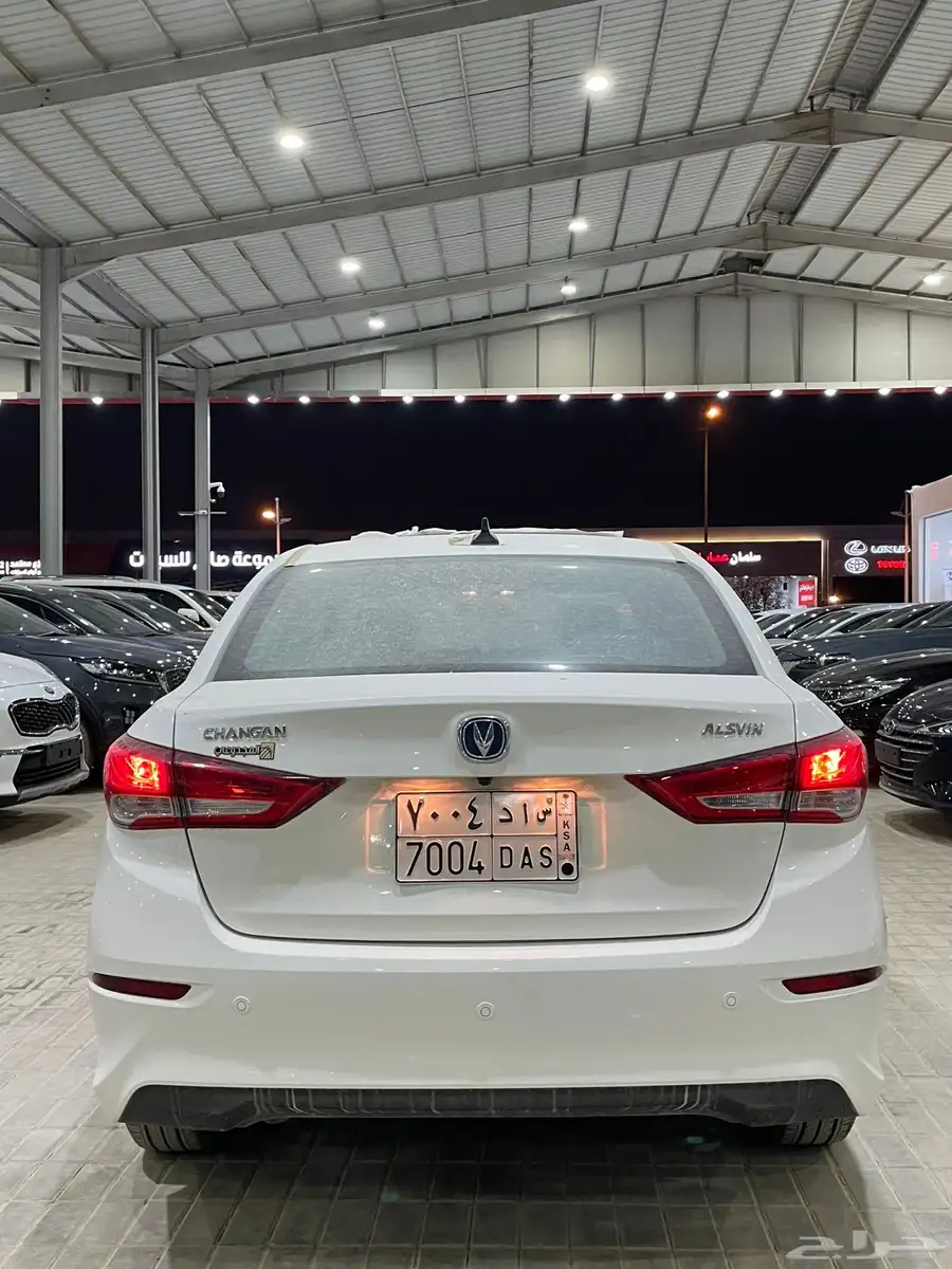 شانجان السفن 2025سعودي المجدوعي فتحه سقف(بنزين)1.5L 5
