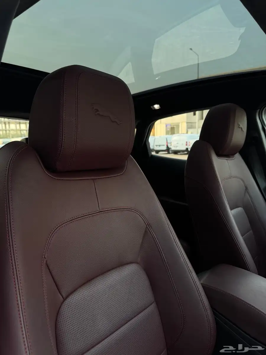 جاكوار E pace - R dynamic 2021 على الضمان 12