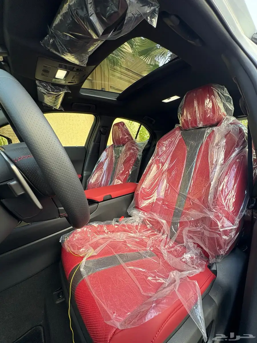 لكزس جديد 2023 UX 200 F SPORT 7