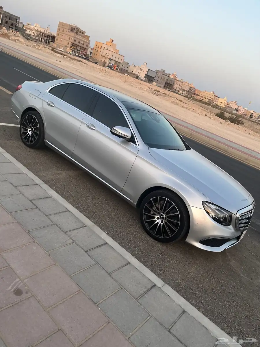 مرسيدس E400 بطاقة جمركية ممشى قليل 1