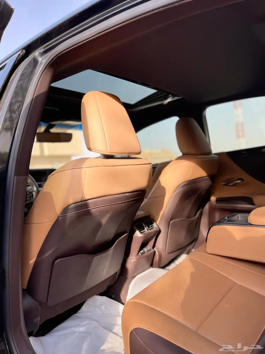لكزس ES250-2020(ممشي69الف) 13