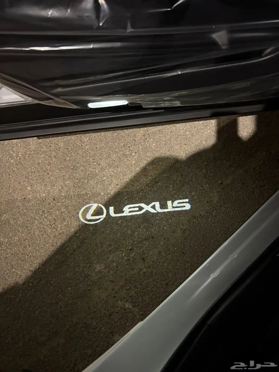 لكزس جديد 2023 UX 200 F SPORT 18