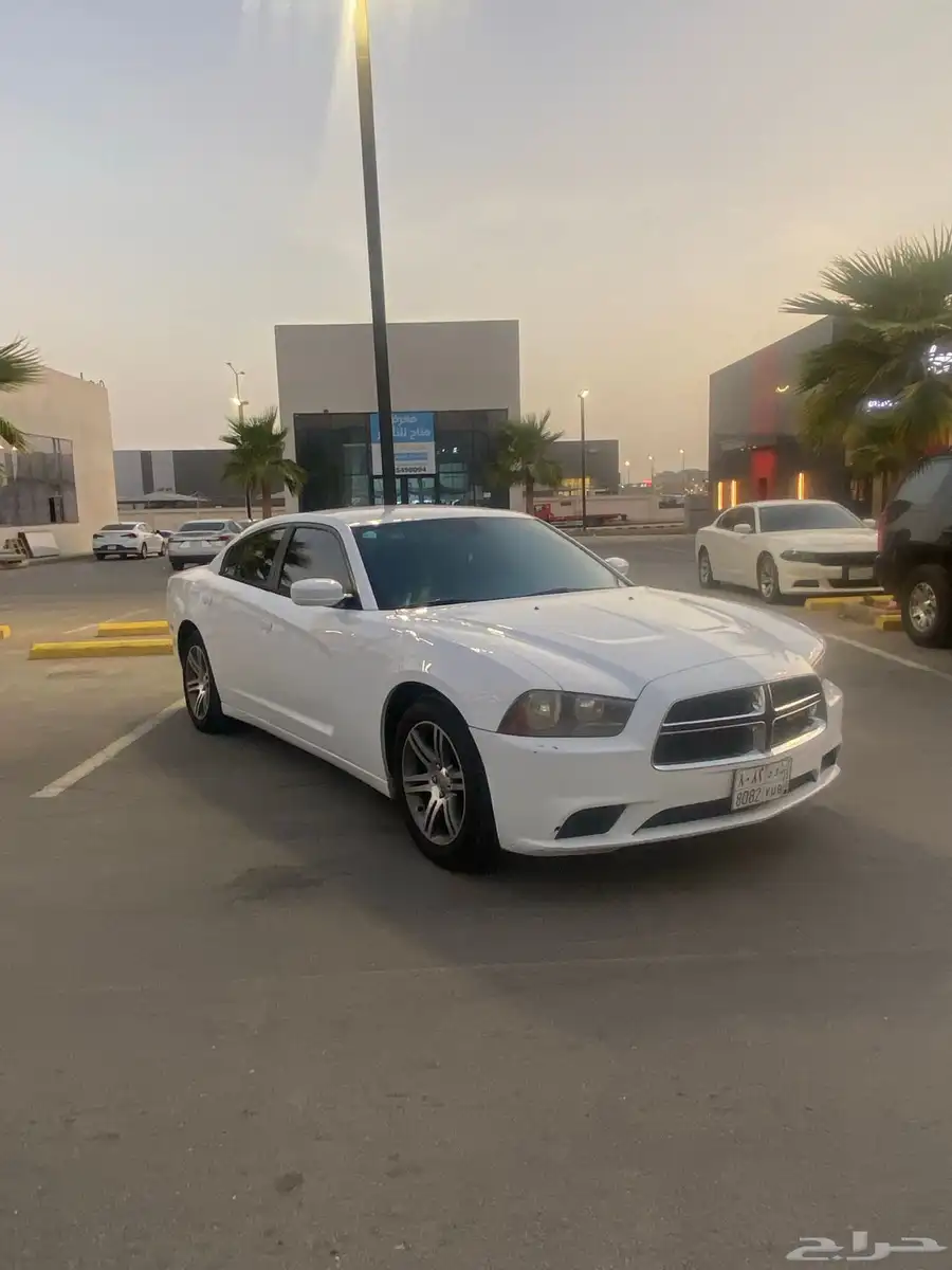 دوج شارجر 6 سلندر 5