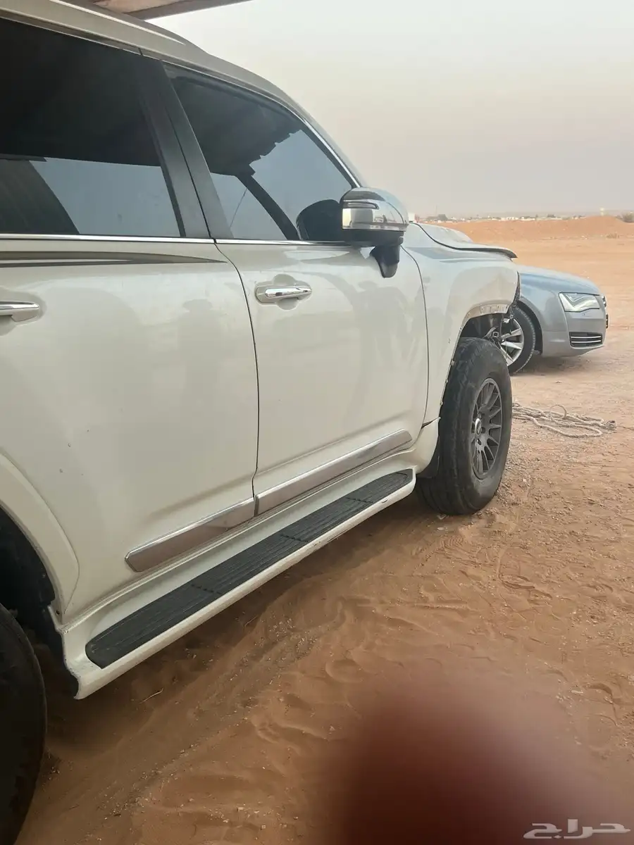 للبيع في اكس ديزل مصدوم موديل 2022 لوحات الكويت 1