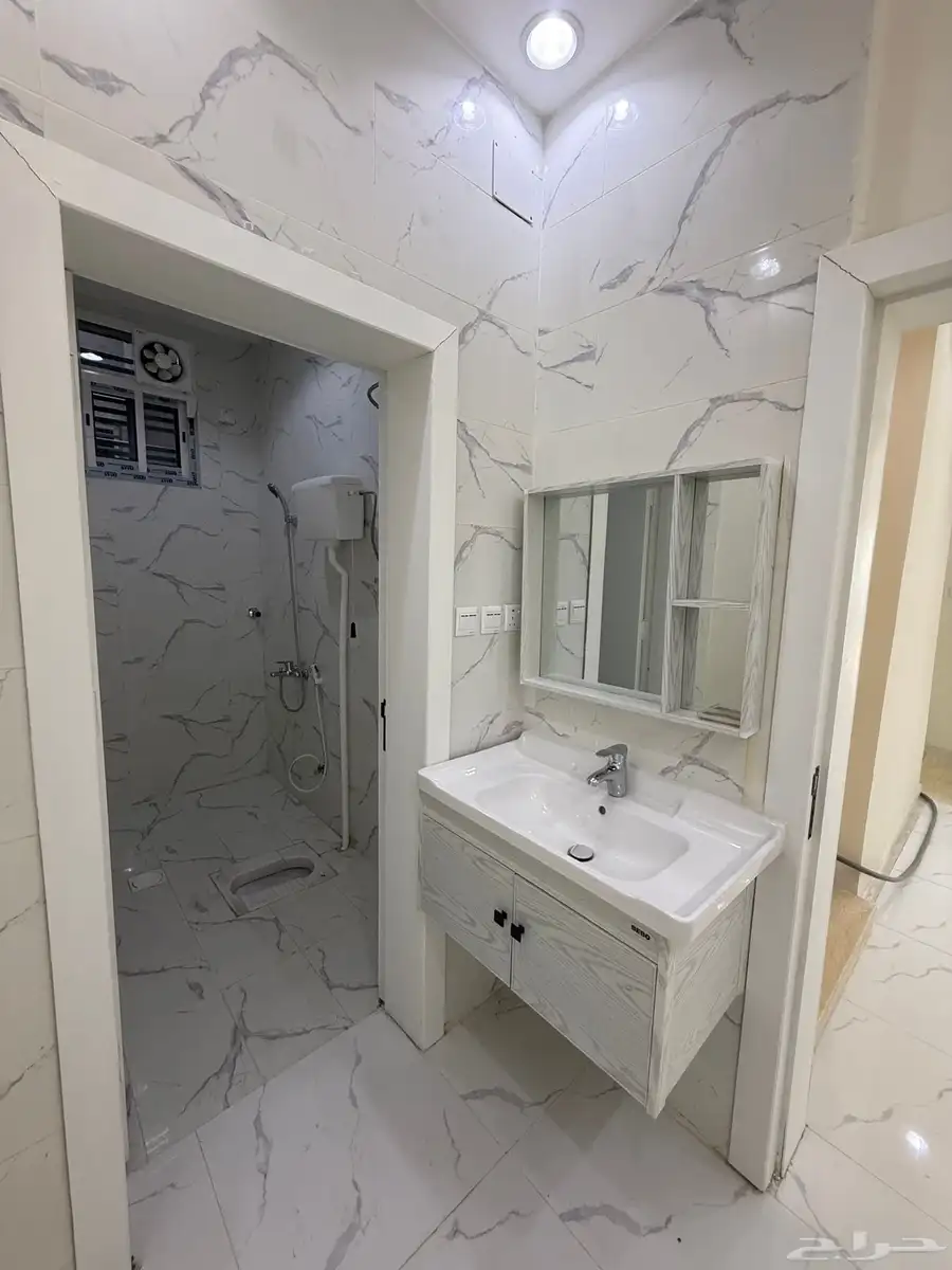 للبيع فيلا دورين وسطح علي برحه مسجد زاريه شمال خميس مشيط 19