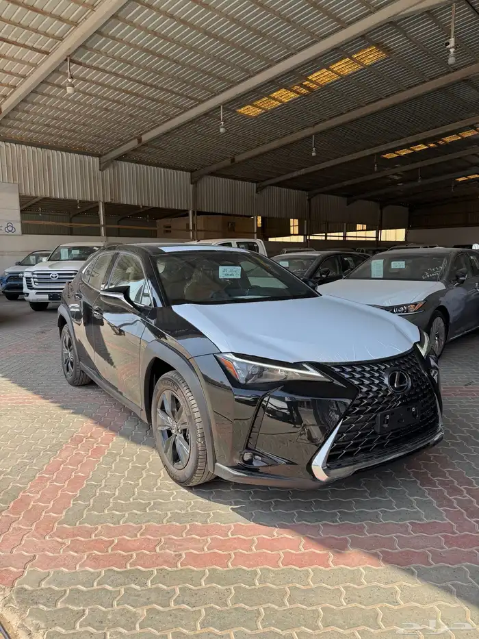 لكزس UX300h فئة AH هايبرد 2025 1