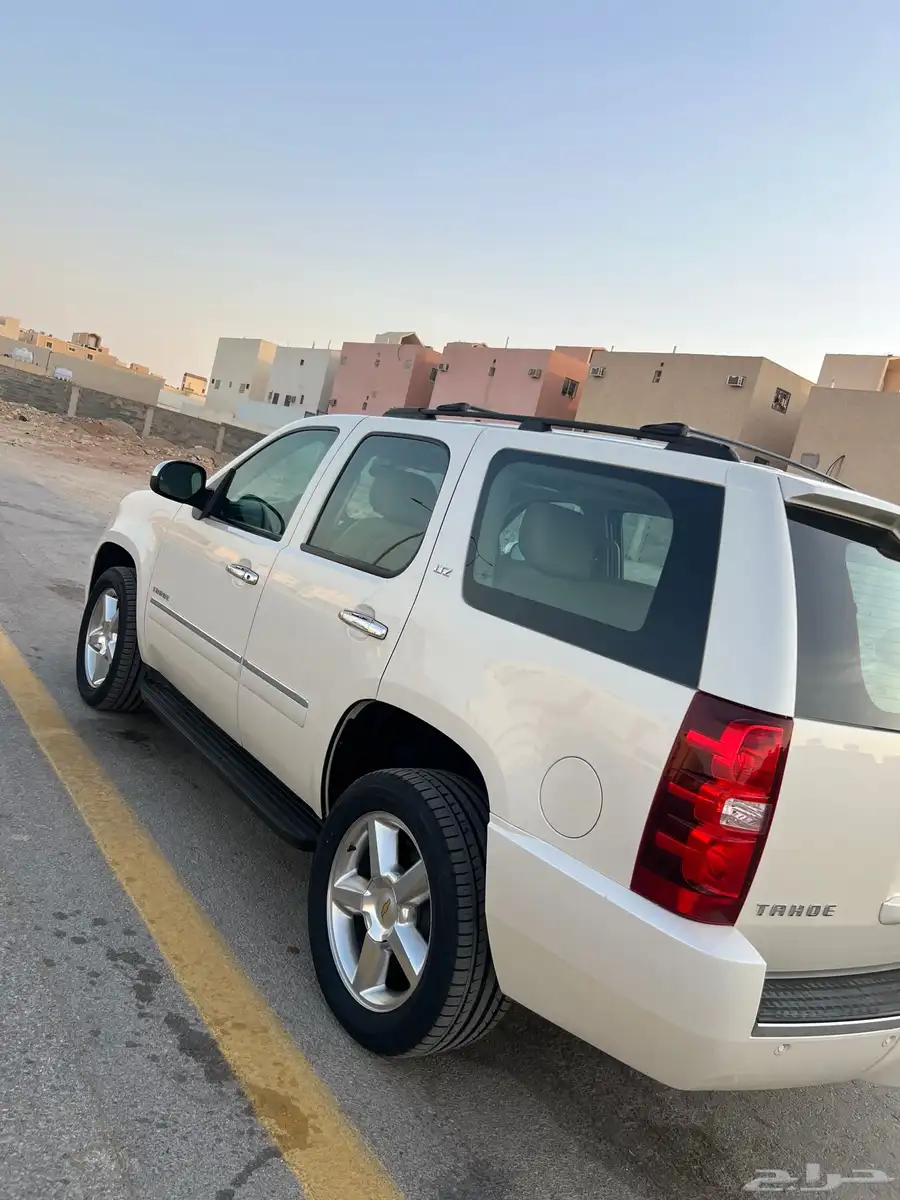 للبيع تاهو LTZ فل كامل دبل 2013 سعودي وكاله فتحه لؤلؤي 3