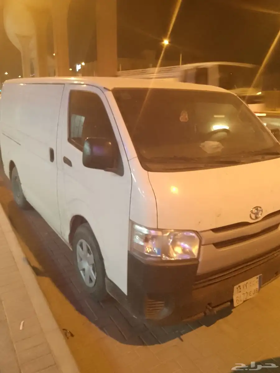باص تويوتا ديزل بضاعة للايجار الشهري 0