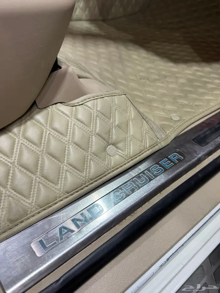 جيب لاندكروزر GXR-3 مخزن 2013 26