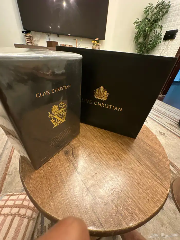 عطر بكرتونه للبيع كافن كريستيان المعروف 0