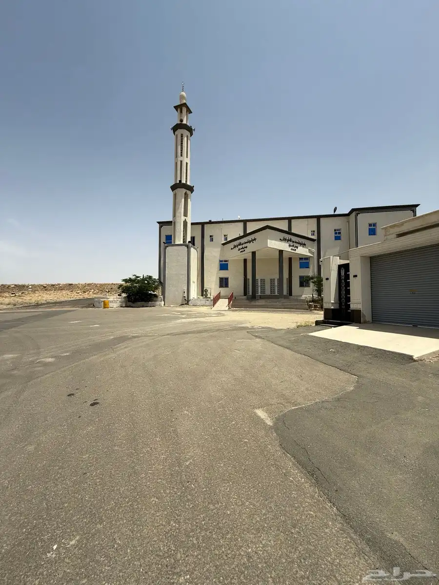 للبيع فيلا دورين وسطح علي برحه مسجد زاريه شمال خميس مشيط 4