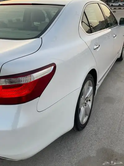 لكزس LS460 8