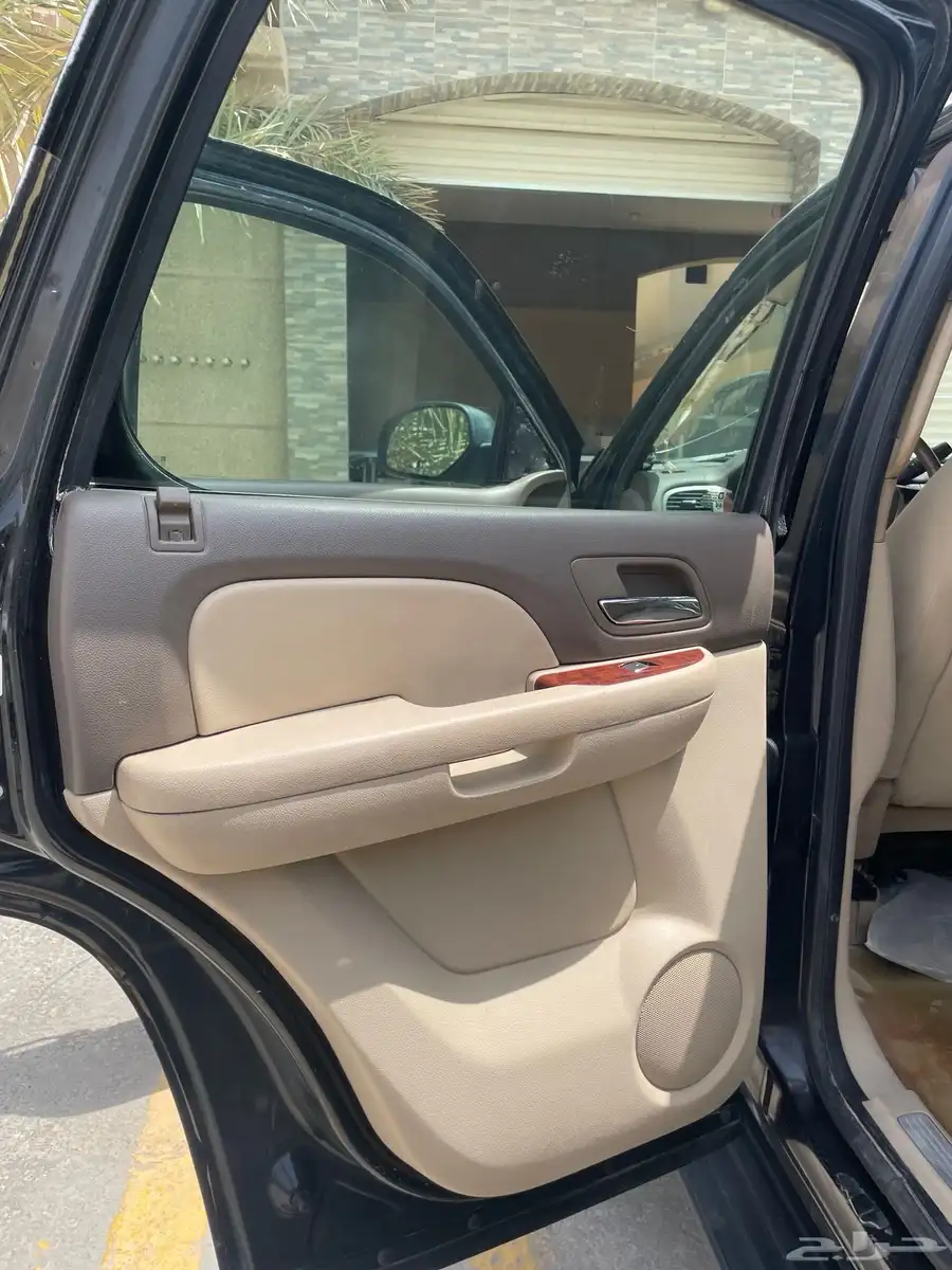 تاهو 2009 LT للبيع 8