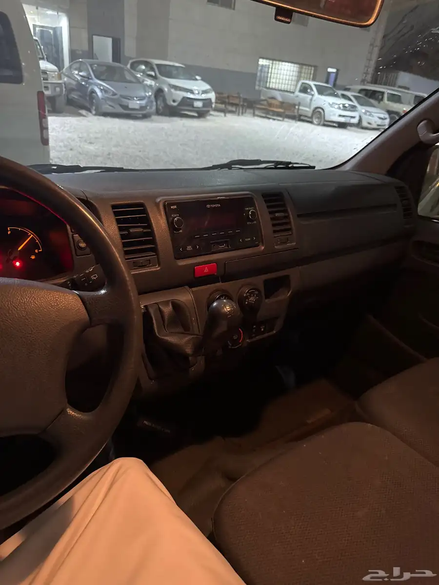 هايس تويوتا ديزل 15 راكب 2014 ممشى 110 الف 6