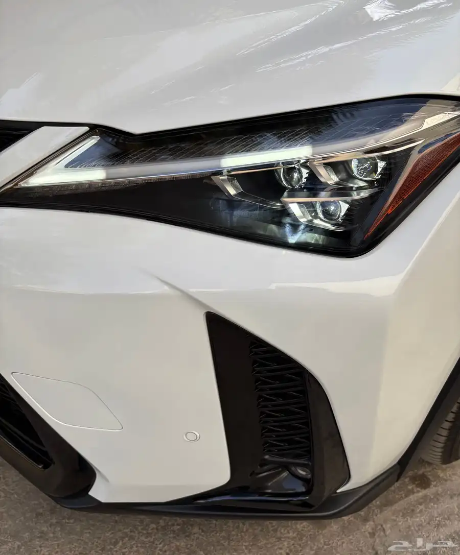 لكزس جديد 2023 UX 200 F SPORT 4