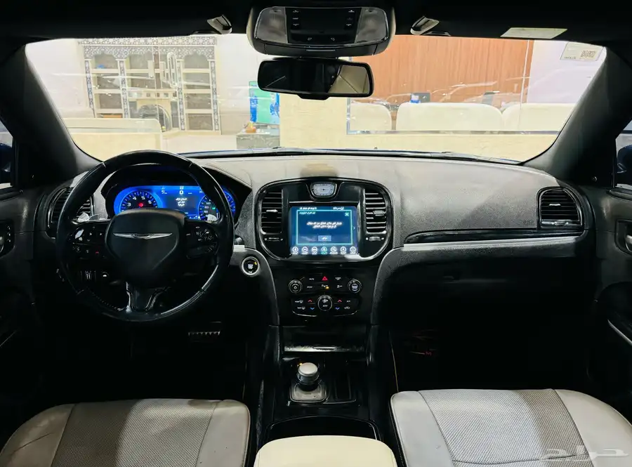 كرايزلر 2019 S V6 فل (بحالة ممتازة) 12