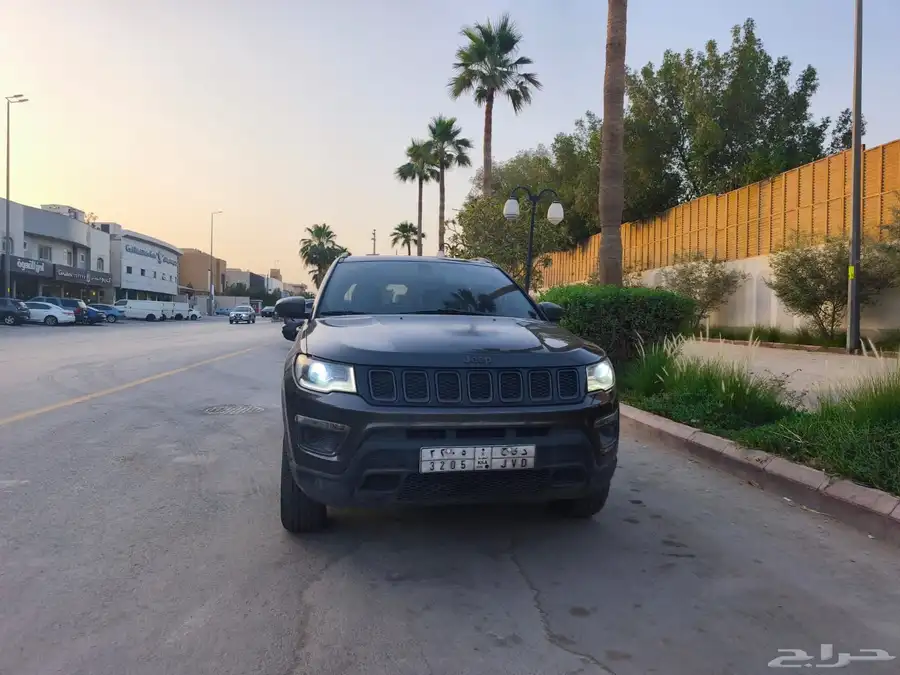 جيب كومباس تريل هوك 0