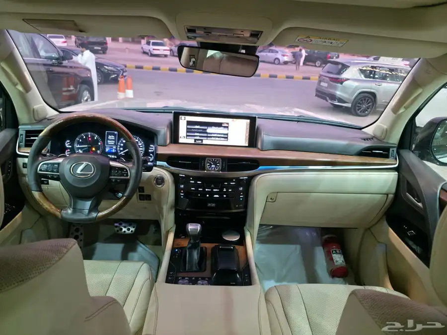 لكزس - 2016 - LX570 - معدل 2021 - فل كامل 16