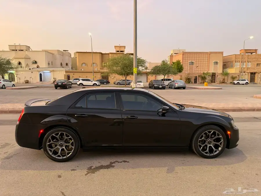 كرايسلر s300 2015 V8 index