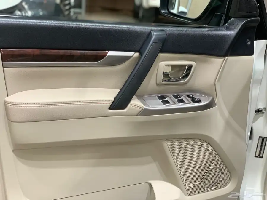 ميتسوبيشي باجيرو موديل2018 19