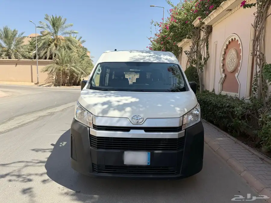 تويوتا هايس باص ركاب سقف عالي 2023 3