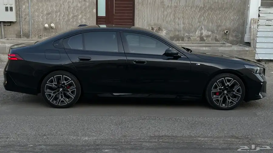 BMW 520i - 2024 سعودي index
