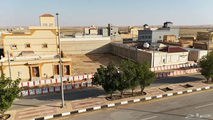 أرض للبيع في القصب شارع 30م 2