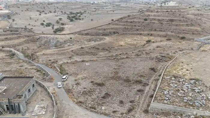 ارض زراعية للبيع في حي البديع في ابها موقع إستراتجي 5