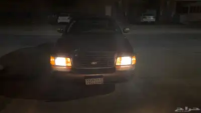 فورد فكتوريا   2003 6