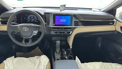 تويوتا كامري 2025 بنزين LE فتحة سقف بصمة سعودي جميع الالوان 5