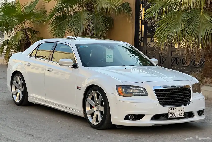 كرايزلر SRT 2012 (بحالة ممتازة) 2