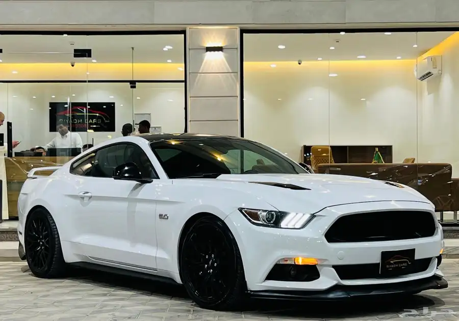 موستنج 2015 GT V8 ( بحالة ممتازة ) 0
