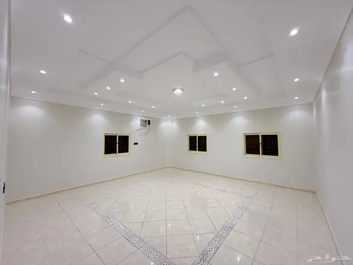 للبيع شقه علويه دور ثاني5غرف بسطح خاص ح الموسي بسعر450الف 0
