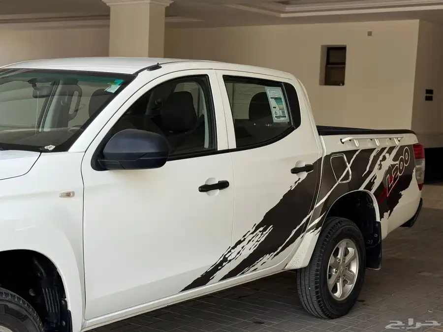 ميتسوبيشي L200 بنزين موديل 2020 نظيف جدا 8