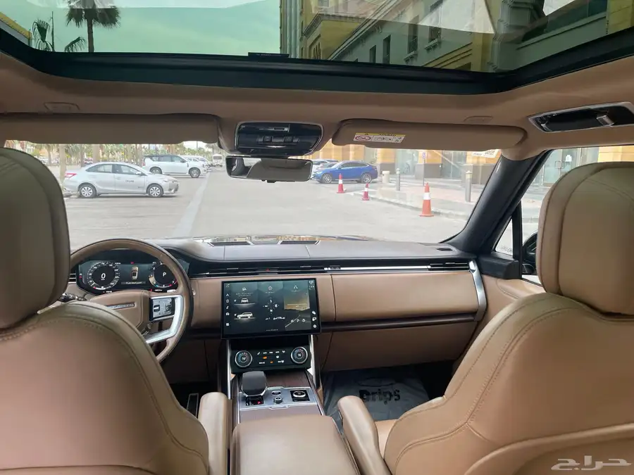 رنج روفر 8 سلندر HSE موديل 2022 5