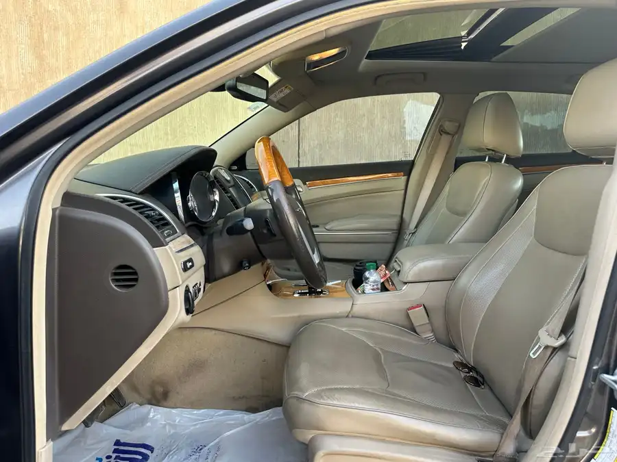 كرايسلر ستة سلندر C300 2014 11