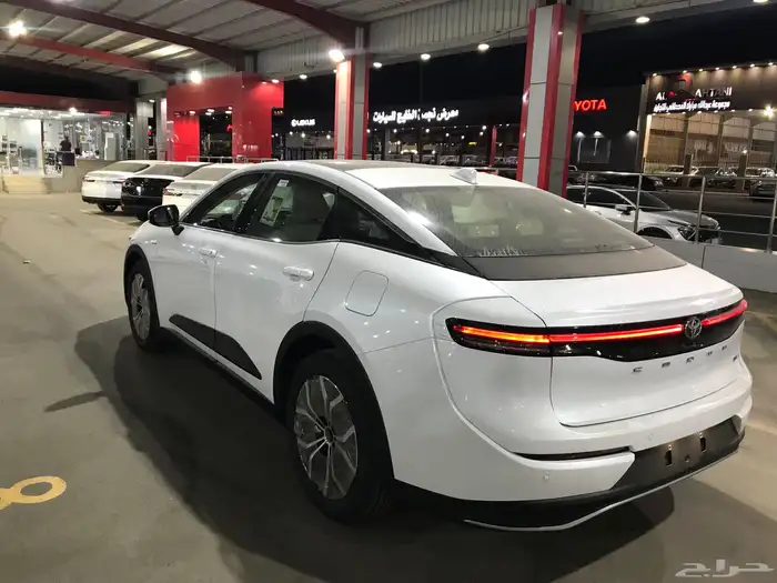 تويوتا كراون برستيج 2026 هايبرد افضل سعر كاش واقساط 4