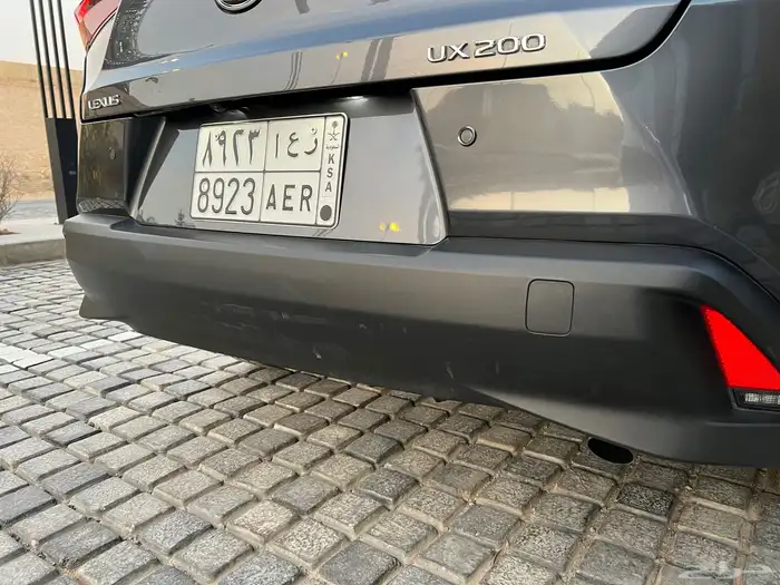 لكزس UX200 موديل 2023 20