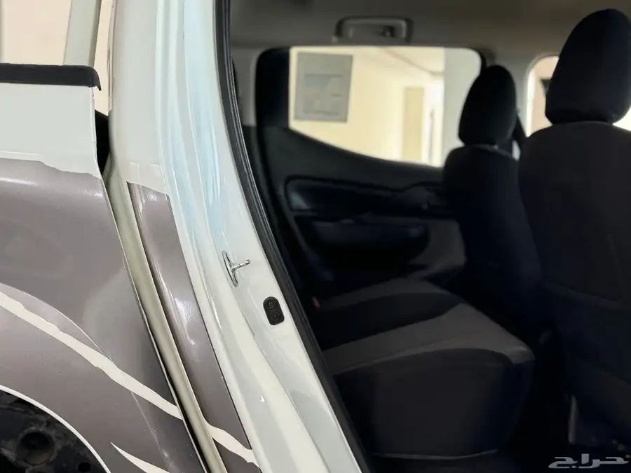 ميتسوبيشي L200 بنزين موديل 2020 نظيف جدا 19