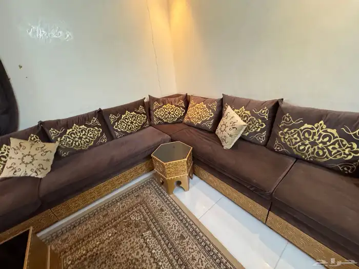 كنب مستخدم نظيف للبيع 4