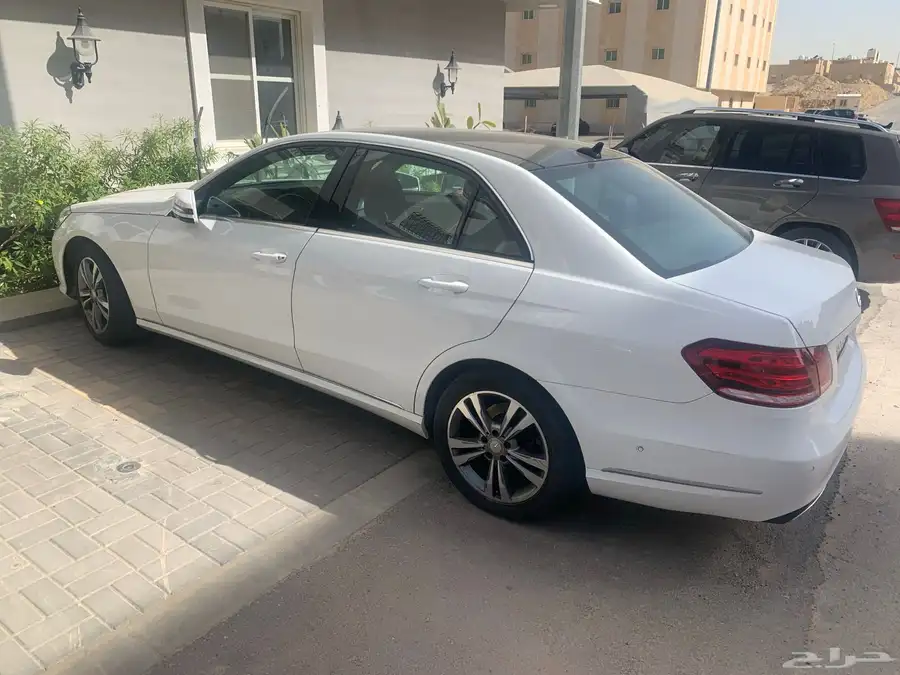 مرسيدس E200 2016 8