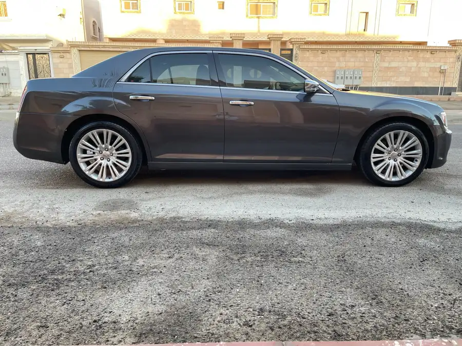 كرايسلر 2014 V8 هيمي 5.7 14