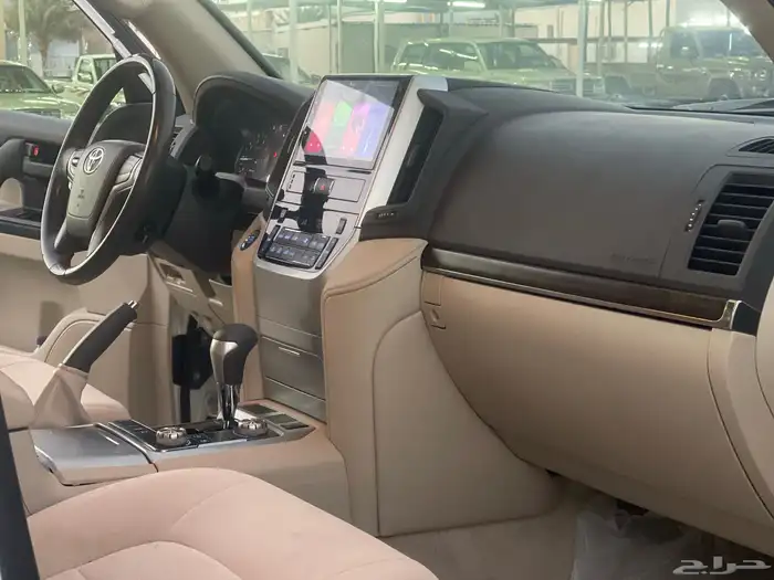 لاندكروزر 2021 8سرندل 16