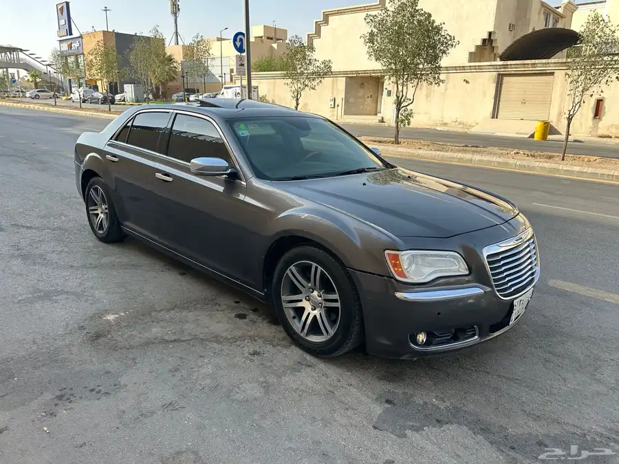 كرايسلر ستة سلندر C300 2014 3