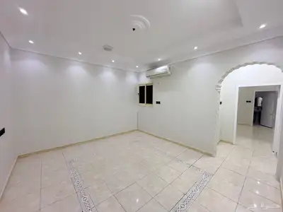 للبيع شقه علويه دور ثاني5غرف بسطح خاص ح الموسي بسعر450الف 10