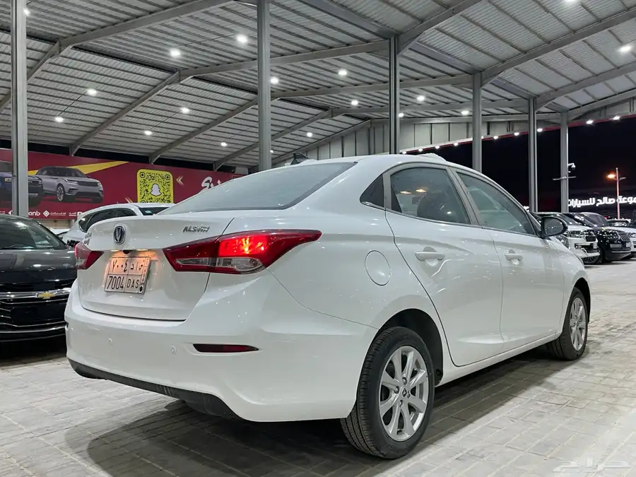 شانجان السفن 2025سعودي المجدوعي فتحه سقف(بنزين)1.5L 4